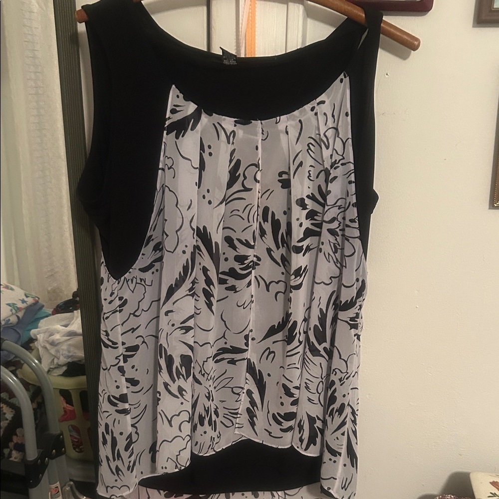 Alfani Black and White Patterned Blouse